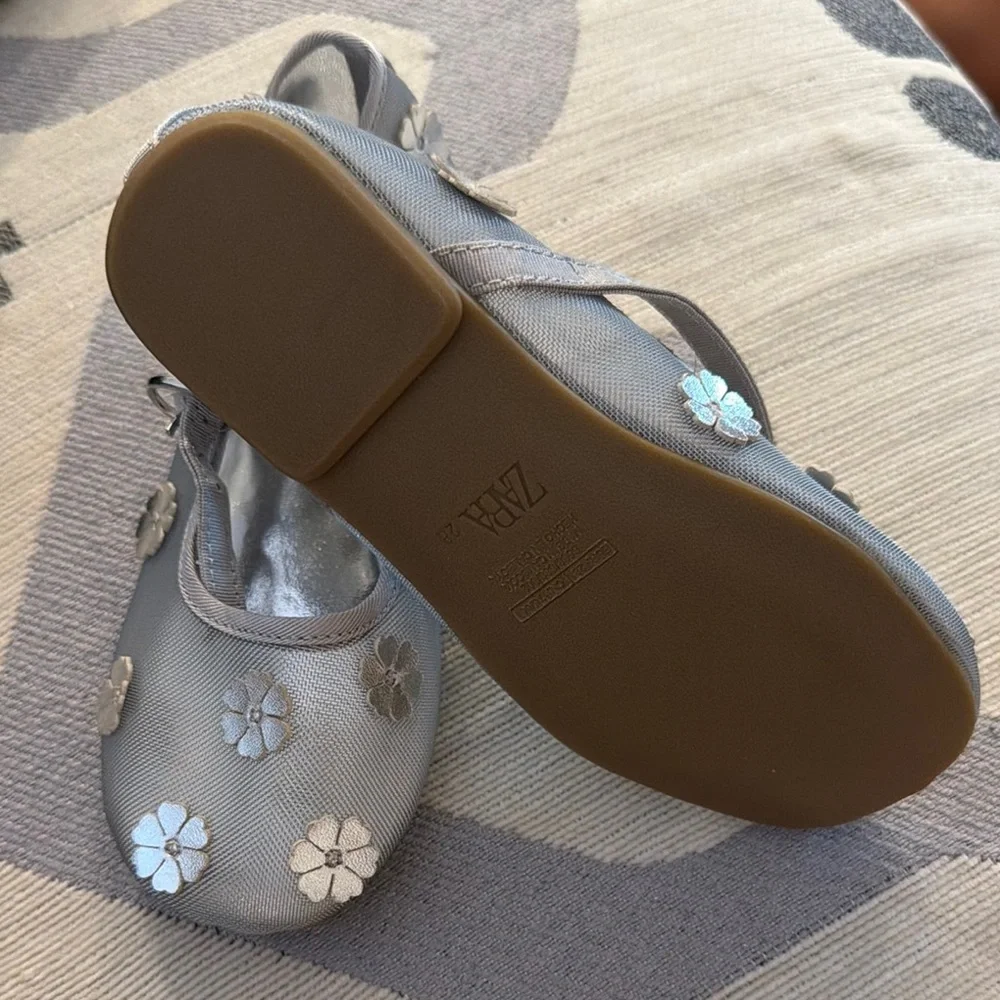 Girls Silver Floral Mary Jane Flats